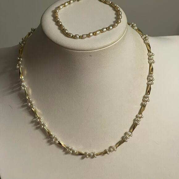 necklace and bracelet set faux seed pearls in gold tone setting preppy classic - Picture 8 of 14